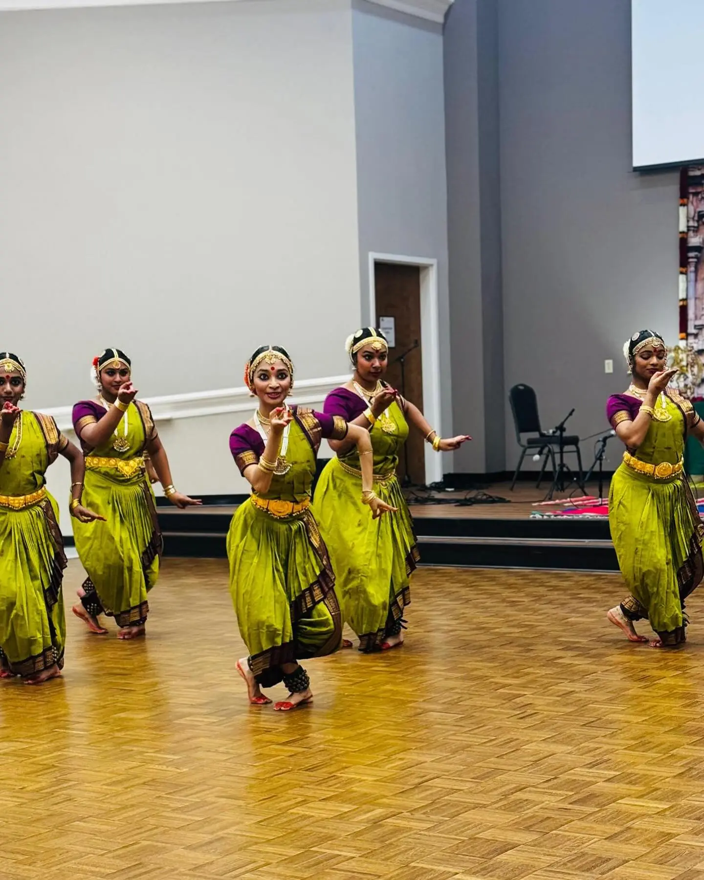 Chithirai Utsavam 2023 — music and dance celebration